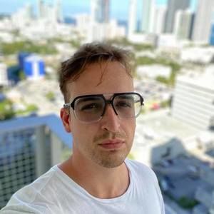 Meet your Posher, Taylor